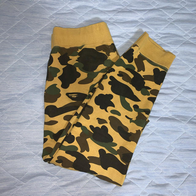 A BATHING APE(アベイシングエイプ)のSALE)1ST CAMO SLIM SWEAT PANTS M メンズのパンツ(その他)の商品写真