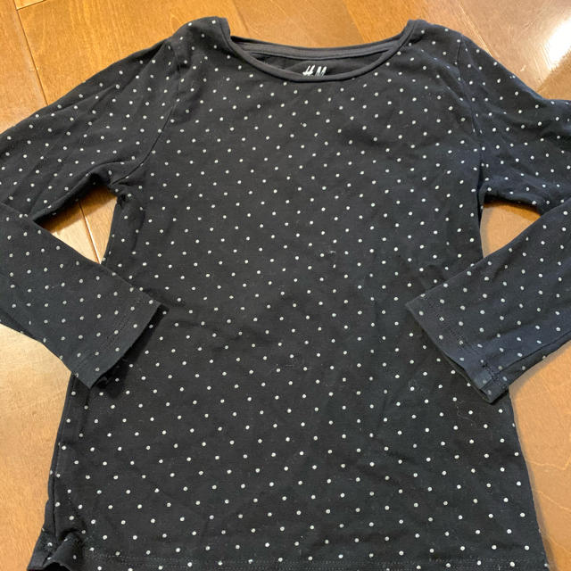 H&M(エイチアンドエム)のH&M ロンT 長袖カットソー2y-4y 98-104センチ 90 95 100 キッズ/ベビー/マタニティのキッズ服女の子用(90cm~)(Tシャツ/カットソー)の商品写真