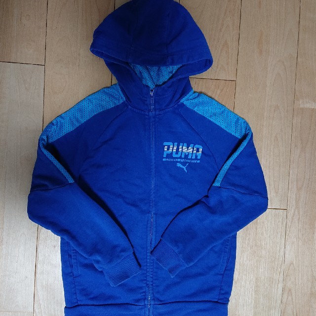 PUMA(プーマ)のPUMA  パーカー 140 キッズ/ベビー/マタニティのキッズ服男の子用(90cm~)(ジャケット/上着)の商品写真
