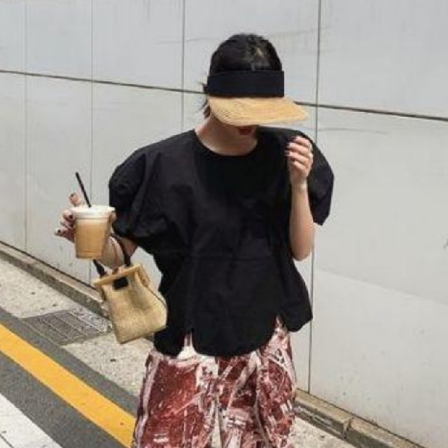 ZARA(ザラ)の新品 BIRTHDAY BUSH フレンチニッチTOPS レディースのトップス(シャツ/ブラウス(半袖/袖なし))の商品写真