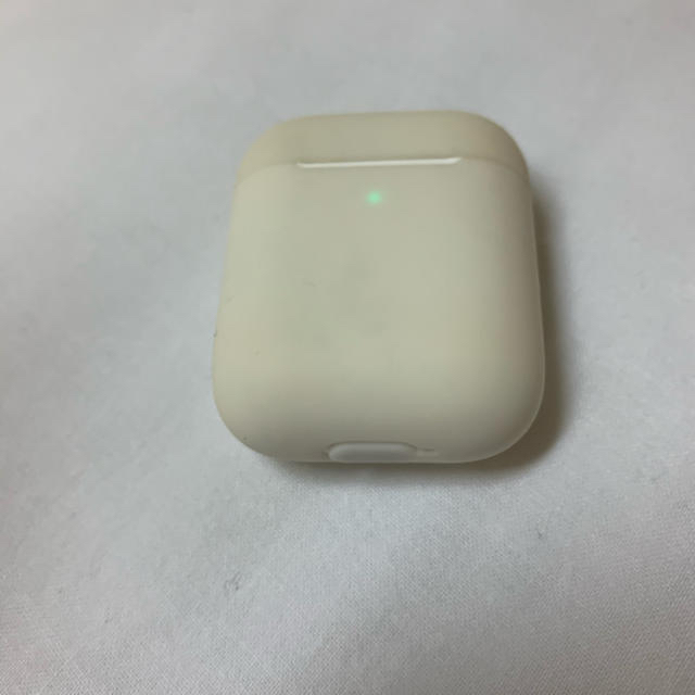 Apple AirPods 第二世代　ワイヤレス充電ヘッドフォン/イヤフォン