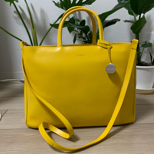 Furla(フルラ)の美品！フルラ 2ウェイ斜め掛けショルダーバッグ レディースのバッグ(ショルダーバッグ)の商品写真