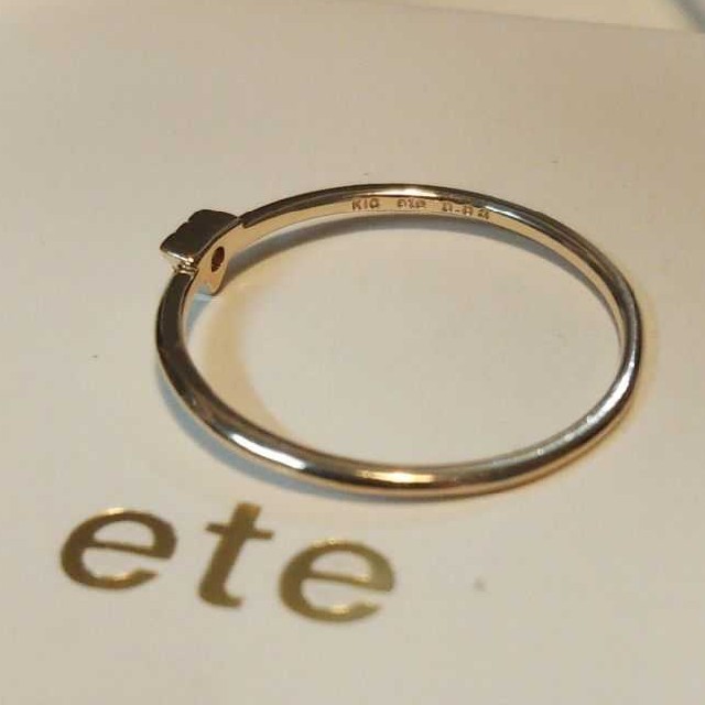 ete(エテ)のエテ K10 トライアングル リング ダイヤモンド 9号 レイヤード 美品 レディースのアクセサリー(リング(指輪))の商品写真