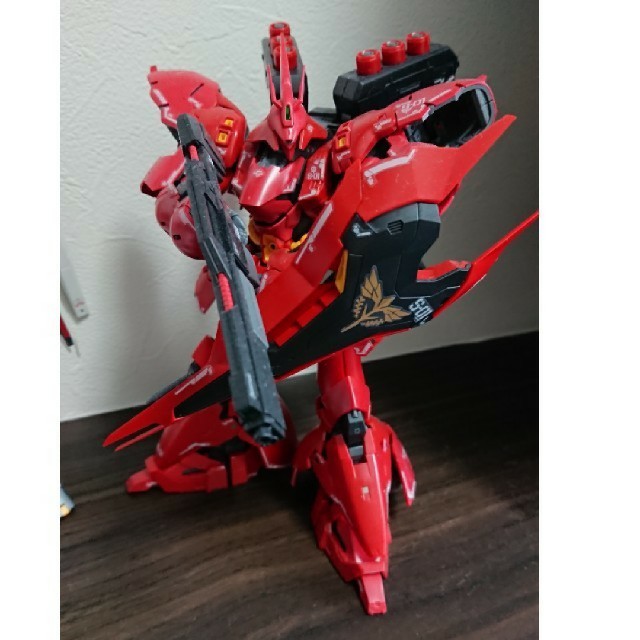 RG サザビー 完成品 ガンプラ エンタメ/ホビーのおもちゃ/ぬいぐるみ(プラモデル)の商品写真