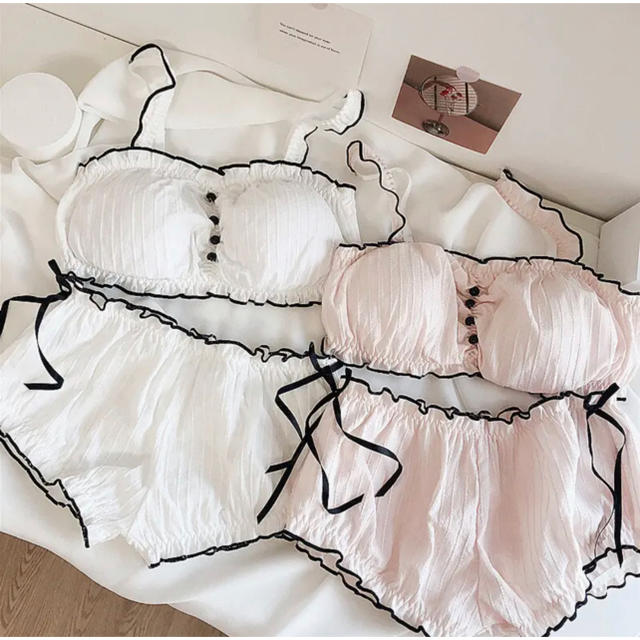 belle little frill bralette set レディースの下着/アンダーウェア(ブラ&ショーツセット)の商品写真