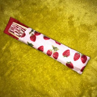 イチゴ柄🍓ミニ扇子(和装小物)