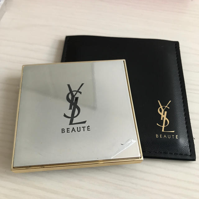 Yves Saint Laurent Beaute(イヴサンローランボーテ)の【新品未使用】非売品！YSL CHANEL イヴサンローラン ミラー 鏡 レディースのファッション小物(ミラー)の商品写真