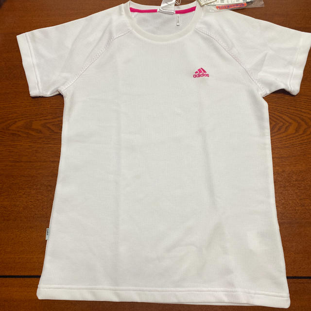 adidas(アディダス)の【新品】アディダス Tシャツ 白×ピンク レディースのトップス(Tシャツ(半袖/袖なし))の商品写真