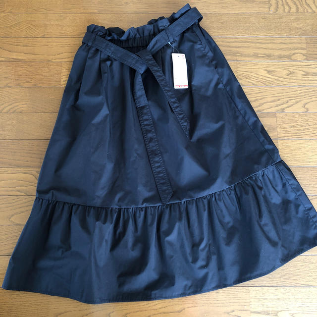 UNIQLO(ユニクロ)の黒フレアロングスカート レディースのスカート(ロングスカート)の商品写真