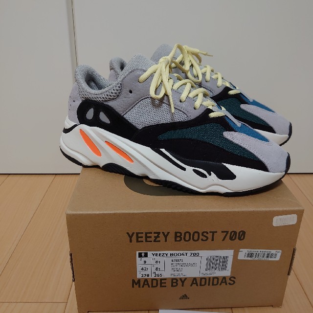 adidas(アディダス)のadidas yeezyboost700 wave runner メンズの靴/シューズ(スニーカー)の商品写真