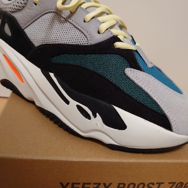 adidas(アディダス)のadidas yeezyboost700 wave runner メンズの靴/シューズ(スニーカー)の商品写真