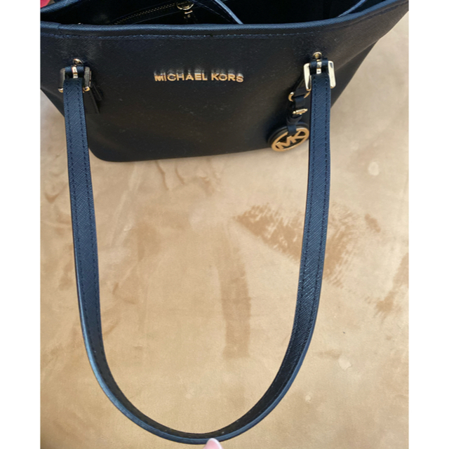 Michael Kors(マイケルコース)のMICHAELKORS小さめバッグ レディースのバッグ(ハンドバッグ)の商品写真