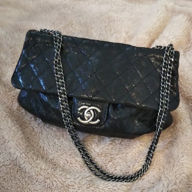 CHANEL(シャネル)の大家族の母。様専用です。 レディースのバッグ(ショルダーバッグ)の商品写真