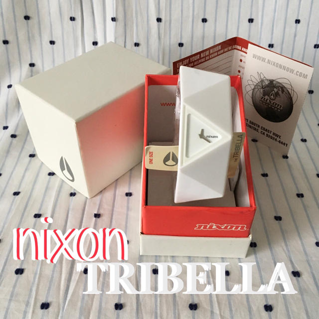 nixon ニクソン“TRIBELLA” トライベラ　激レアホワイト１点物