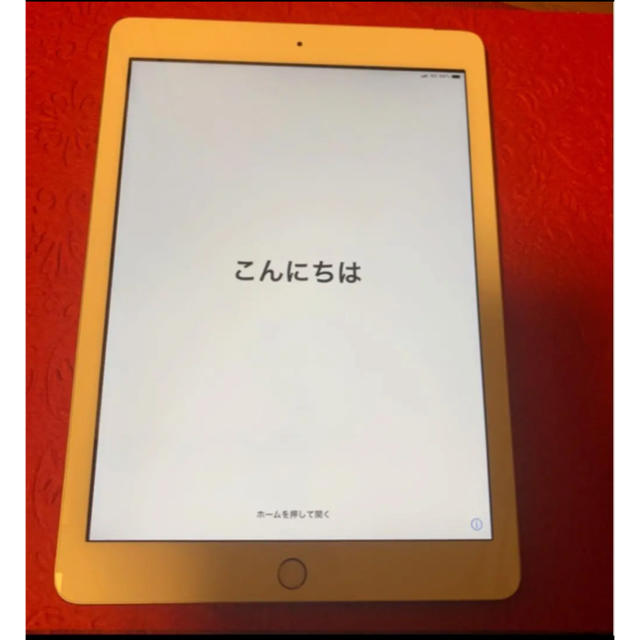 Apple(アップル)のApple iPad 32gb 第5世代 9.7 ゴールド スマホ/家電/カメラのPC/タブレット(タブレット)の商品写真
