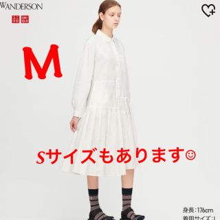 ユニクロ(UNIQLO)のユニクロ JW ANDERSON プリーツシャツワンピース オフホワイト M(ロングワンピース/マキシワンピース)