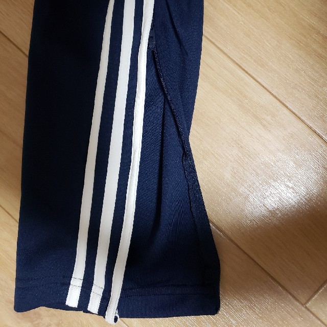 adidas(アディダス)のadidasメンズボトムスパンツ メンズのパンツ(その他)の商品写真