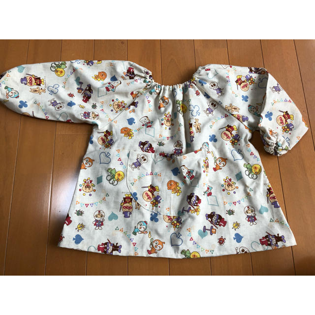 アンパンマン(アンパンマン)のアンパンマン　手作りポンチョ キッズ/ベビー/マタニティのキッズ服女の子用(90cm~)(Tシャツ/カットソー)の商品写真