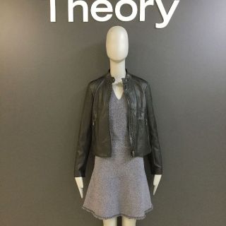 theoryニットセットアップ