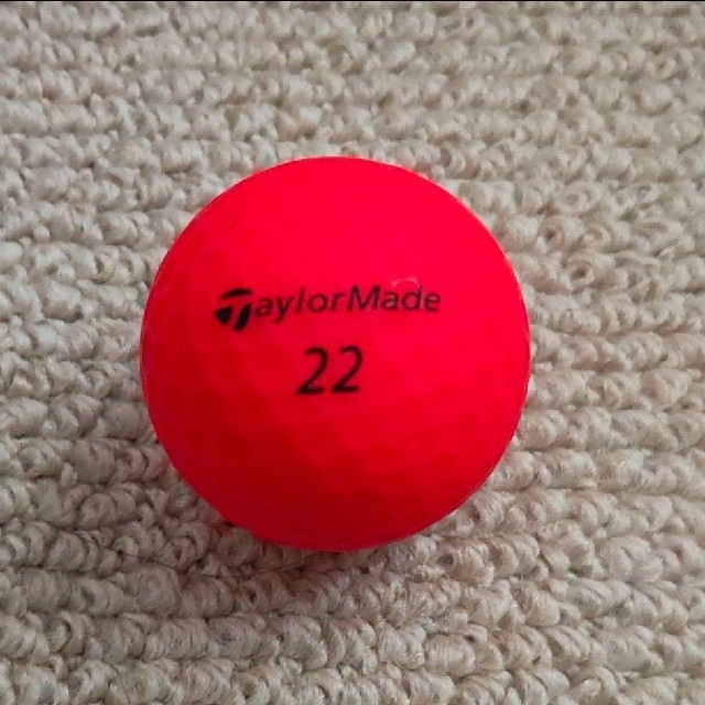 TaylorMade(テーラーメイド)の【新品】テーラーメイド ゴルフボール 1ダース スポーツ/アウトドアのゴルフ(その他)の商品写真