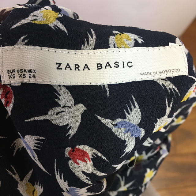 ZARA(ザラ)のZARA 鳥柄ワンピース レディースのワンピース(ひざ丈ワンピース)の商品写真