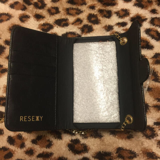 RESEXXY(リゼクシー)のRESEXXYiPhoneケース黒 レディースのファッション小物(その他)の商品写真