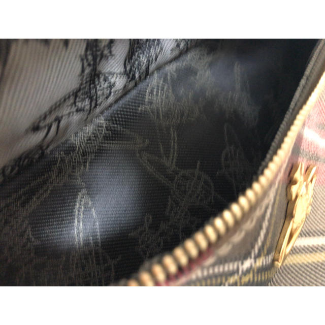 Vivienne Westwood(ヴィヴィアンウエストウッド)の新品✴︎vivienne westwoodボディバック❗️本日限定❗️ レディースのバッグ(ボディバッグ/ウエストポーチ)の商品写真