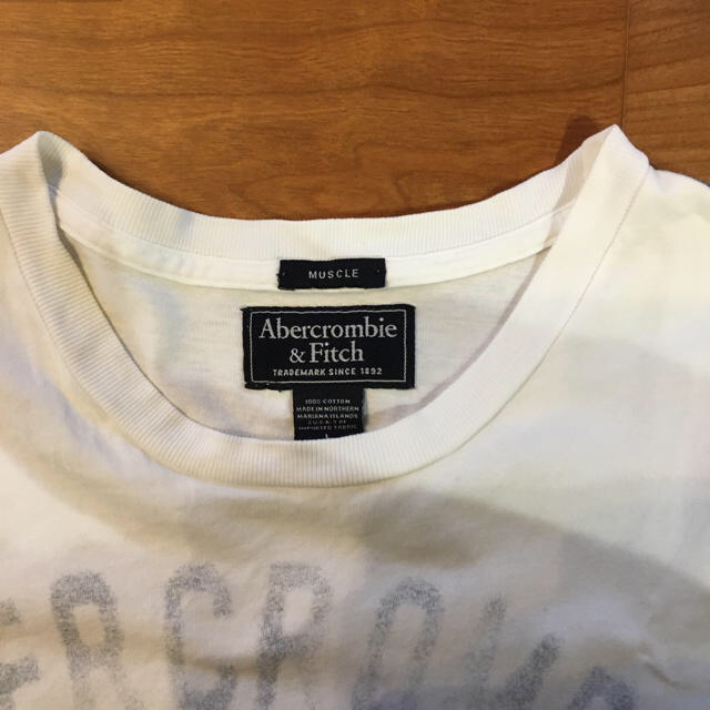 Abercrombie&Fitch(アバクロンビーアンドフィッチ)のAbercrombieアバクロ Tシャツ/White メンズのトップス(Tシャツ/カットソー(半袖/袖なし))の商品写真