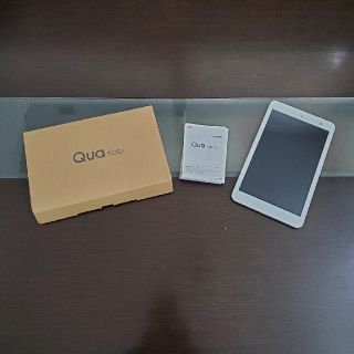 キョウセラ(京セラ)のタブレット Qua tab 01 ケース•保護フィルム付き  KYT31(タブレット)