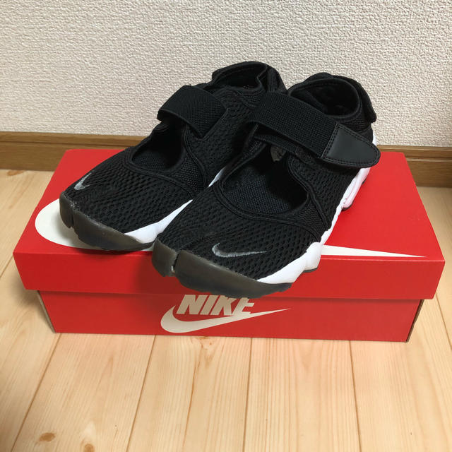 NIKE エアリフト　23cm