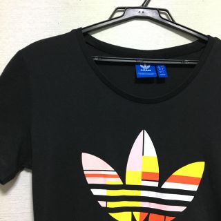 アディダス(adidas)のアディダスオリジナルス Tシャツ 黒T 定番 ロゴT 人気 インスタ (Tシャツ(半袖/袖なし))