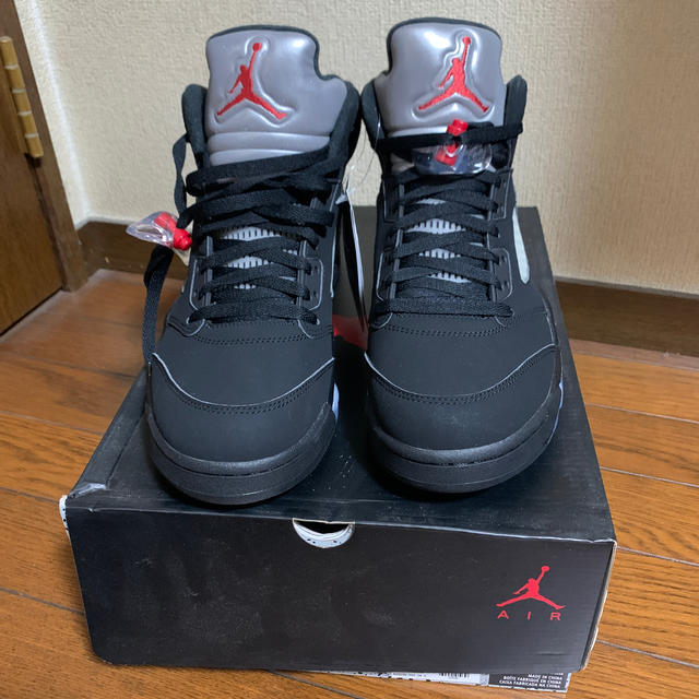 NIKE(ナイキ)のair jordan5 retro og aj5 黒銀　28.5 US10.5 メンズの靴/シューズ(スニーカー)の商品写真