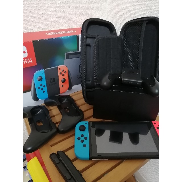 Nintendo Switch　本体　別売り付属品付き　ネオンブルー