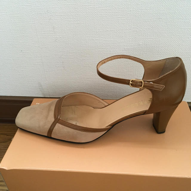 GINZA Kanematsu(ギンザカネマツ)の銀座ヨシノヤ　フレスカ　ベージュ　パンプス　24.5cm レディースの靴/シューズ(ハイヒール/パンプス)の商品写真