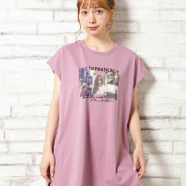 INGNI(イング)の【新品】フレンチスリーブ／転写プリントチュニックＴシャツ！！【イング】 レディースのトップス(Tシャツ(半袖/袖なし))の商品写真