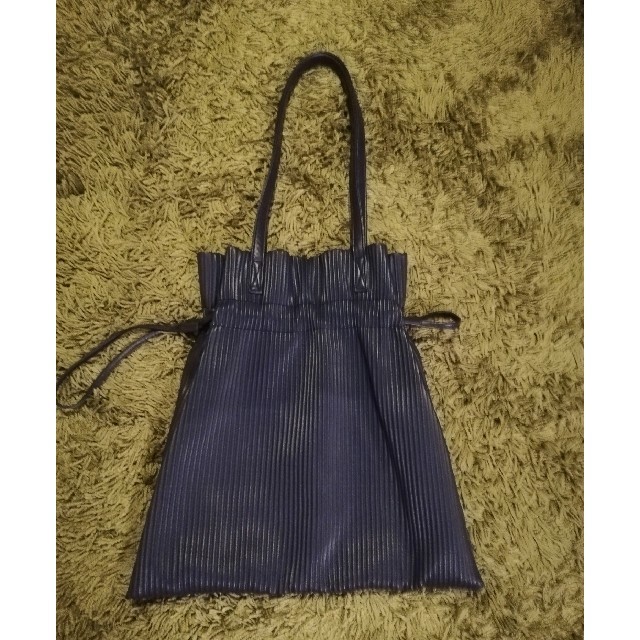 しまむら(シマムラ)のプリーツ巾着バッグ レディースのバッグ(ハンドバッグ)の商品写真