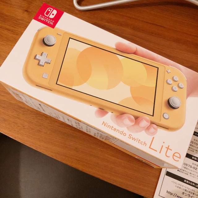 Nintendo Switch Lite イエロー