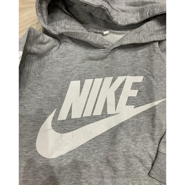 NIKE(ナイキ)のNIKE☆パーカー キッズ/ベビー/マタニティのキッズ服男の子用(90cm~)(Tシャツ/カットソー)の商品写真