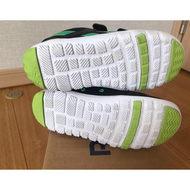 Reebok(リーボック)の美品　リーボック　キッズ　スニーカー　19cm キッズ/ベビー/マタニティのキッズ靴/シューズ(15cm~)(スニーカー)の商品写真