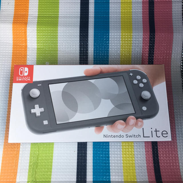 Nintendo Switch(ニンテンドースイッチ)のNintendo Switch NINTENDO SWITCH LITE グレー エンタメ/ホビーのゲームソフト/ゲーム機本体(携帯用ゲーム機本体)の商品写真