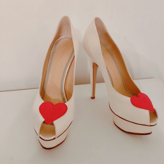 Charlotte Olympia シャーロット・オリンピア ハートパンプス | フリマアプリ ラクマ