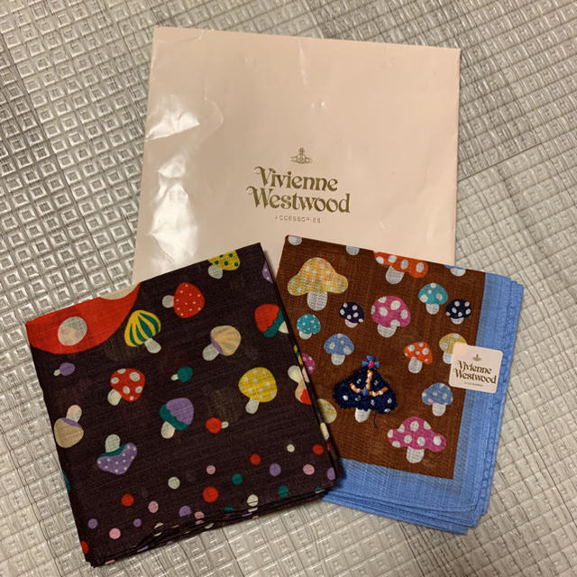 Vivienne Westwood(ヴィヴィアンウエストウッド)のsandwich様専用！ヴィヴィアンウエストウッド　ハンカチ レディースのファッション小物(ハンカチ)の商品写真