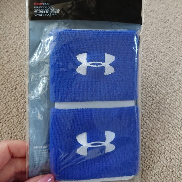 UNDER ARMOUR(アンダーアーマー)の未使用!!  リストバンド メンズのアクセサリー(バングル/リストバンド)の商品写真