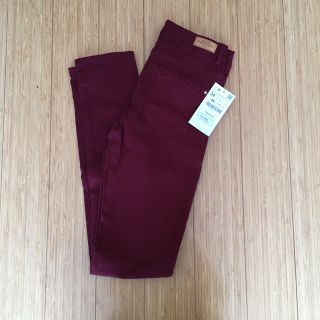 ザラ(ZARA)の【新品】ZARAスキニーデニムパンツ(スキニーパンツ)