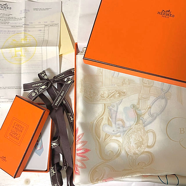 Hermes(エルメス)のHERMES スカーフ　送料込み レディースのファッション小物(バンダナ/スカーフ)の商品写真