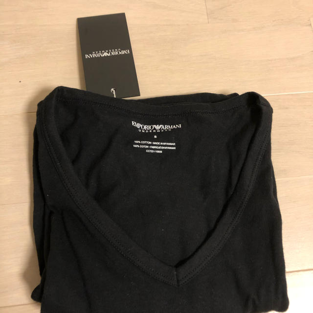 Emporio Armani(エンポリオアルマーニ)のEMPORIO ARMANI Vネック 半袖Tシャツ S 黒 メンズのトップス(Tシャツ/カットソー(半袖/袖なし))の商品写真