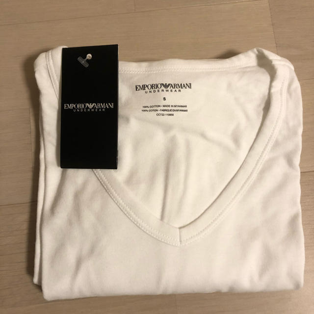 Emporio Armani(エンポリオアルマーニ)のEMPORIO ARMANI Vネック 半袖Tシャツ S 白 メンズのトップス(Tシャツ/カットソー(半袖/袖なし))の商品写真