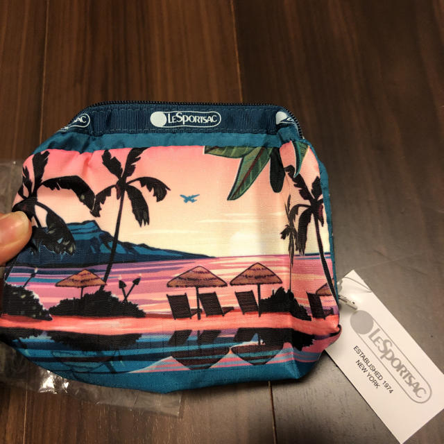 LeSportsac(レスポートサック)のレスポートサック　ポーチ　機内販売限定柄　ハワイ柄 レディースのファッション小物(ポーチ)の商品写真