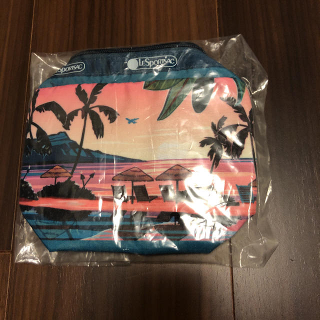 LeSportsac(レスポートサック)のレスポートサック　ポーチ　機内販売限定柄　ハワイ柄 レディースのファッション小物(ポーチ)の商品写真