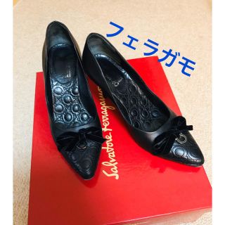 サルヴァトーレフェラガモ(Salvatore Ferragamo)のフェラガモ　黒　パンプス　24cm イタリア製　値下げ済み(ハイヒール/パンプス)